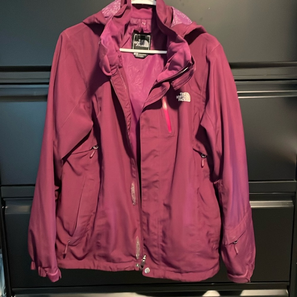Woman’s Northface spring jacket